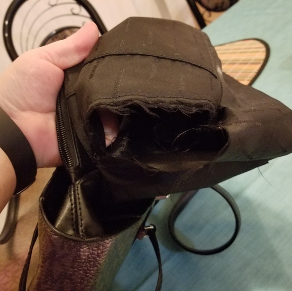 None - Picture 3 of 7